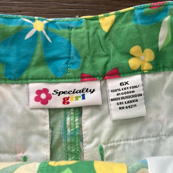 Specialty Girl adjustable waist flower design shorts - Picture 7 of 13